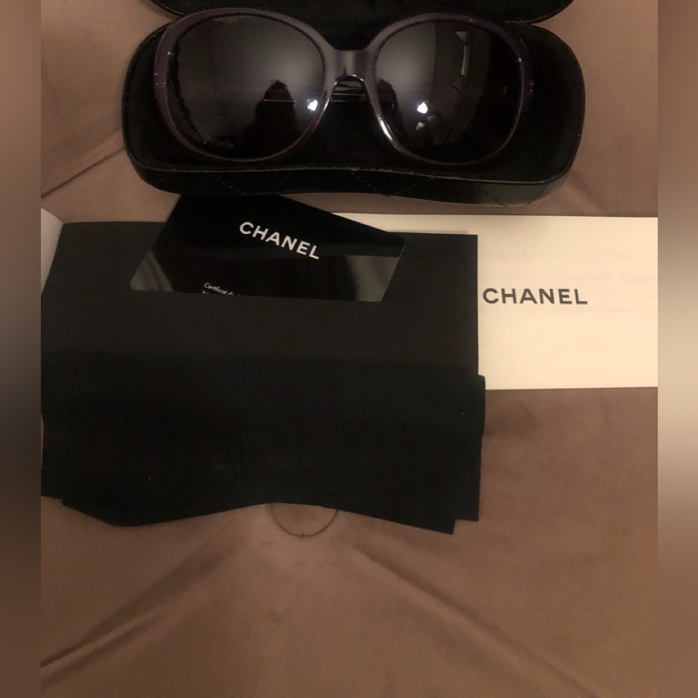 CHANEL Black Gradient Oversized Round Sunglasses - Picture 2 of 11